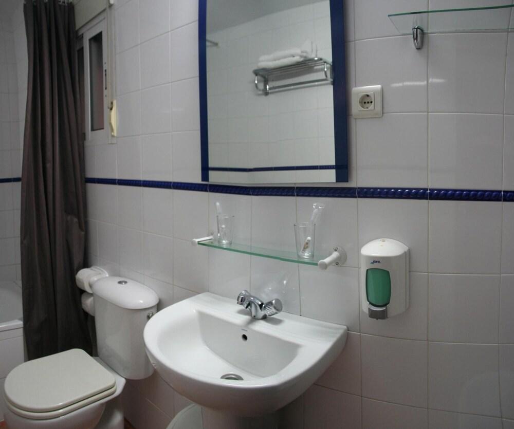 Hostal Jentoft Севілья Екстер'єр фото