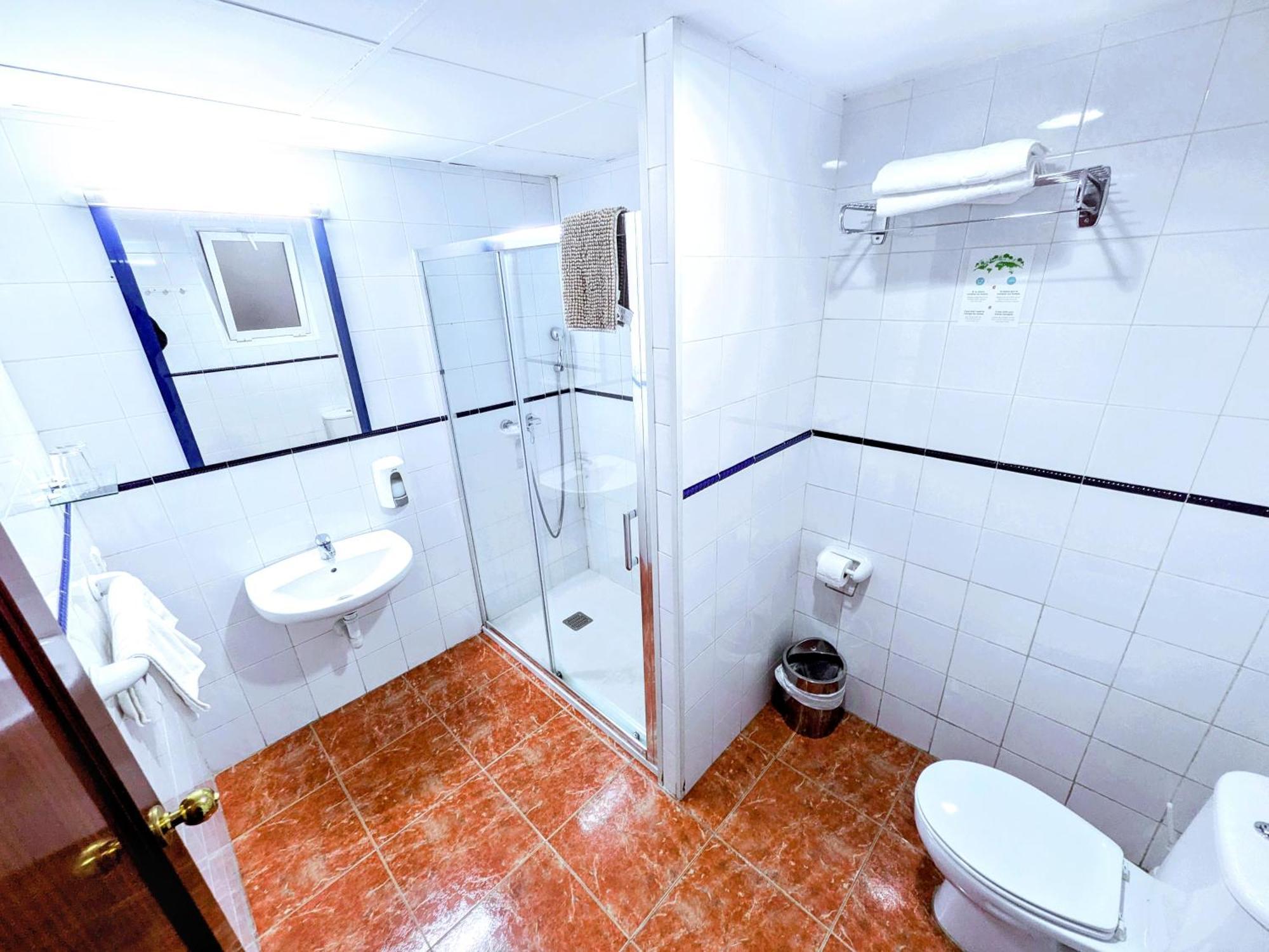 Hostal Jentoft Севілья Екстер'єр фото