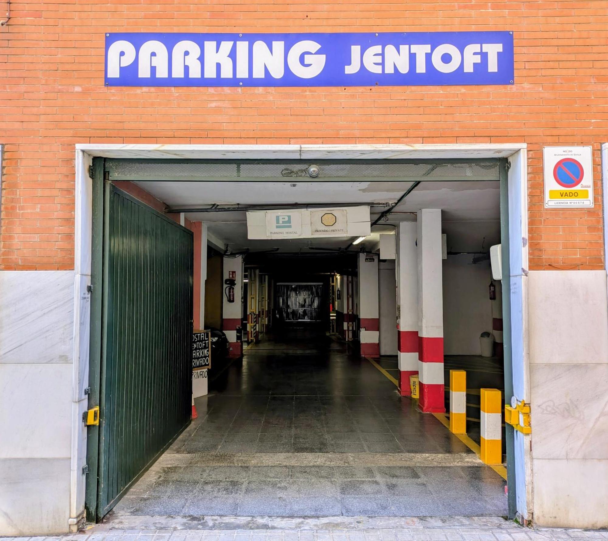 Hostal Jentoft Севілья Екстер'єр фото