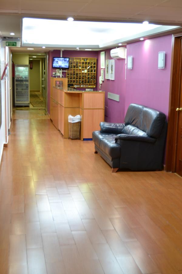 Hostal Jentoft Севілья Екстер'єр фото
