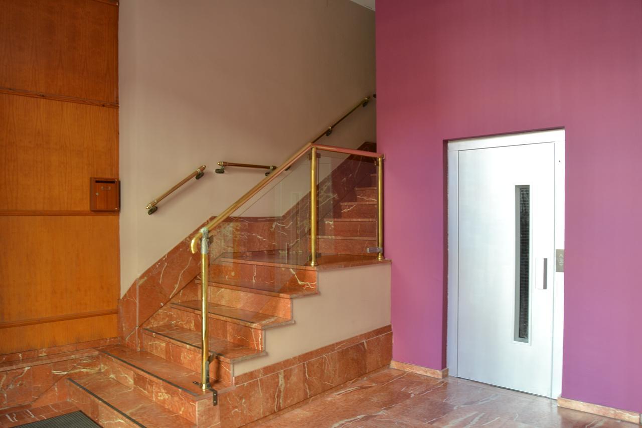 Hostal Jentoft Севілья Екстер'єр фото