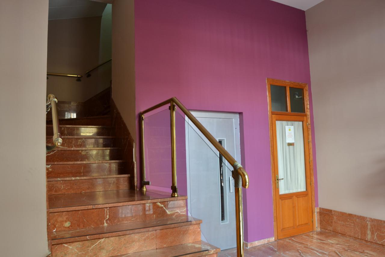 Hostal Jentoft Севілья Екстер'єр фото