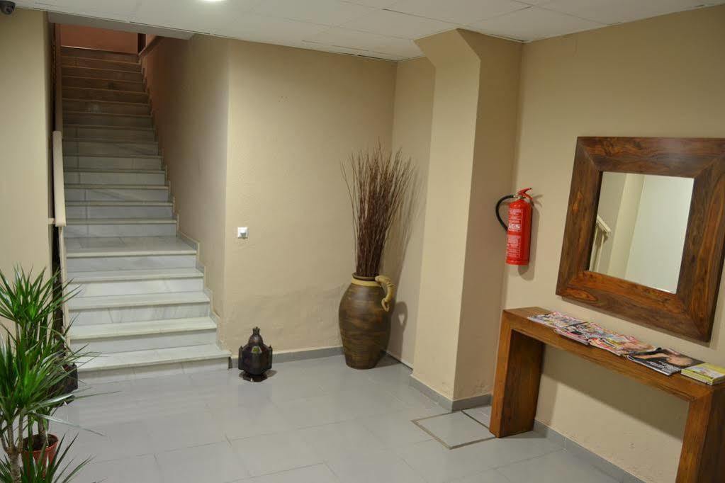 Hostal Jentoft Севілья Екстер'єр фото